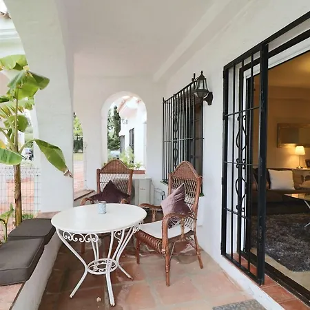 Elegant In Puerto Banus Apartment